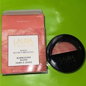 Laura Geller Marbleized Blush in Coral Cove